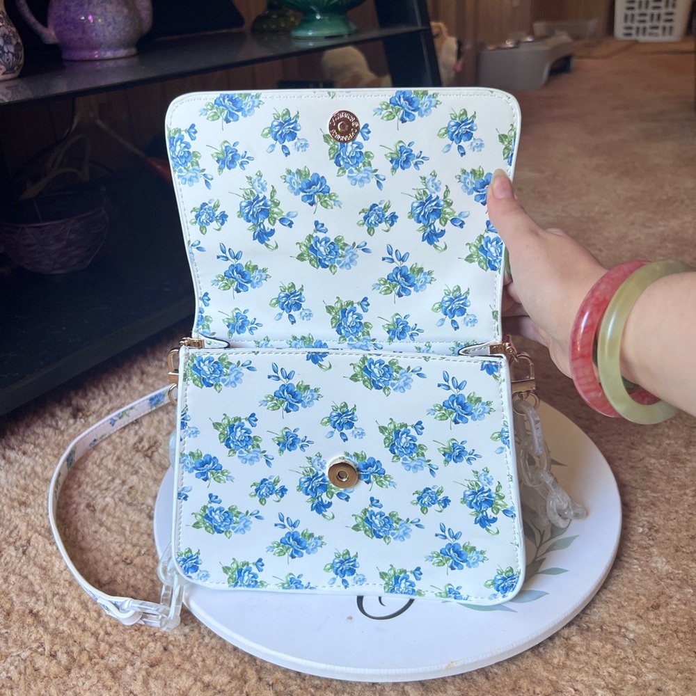 HOUSE OF WANT WE ARE CHIC VEGAN LEATHER TOP HANDLE CROSSBODY IN BLUE FLORAL. - Picture 9 of 17